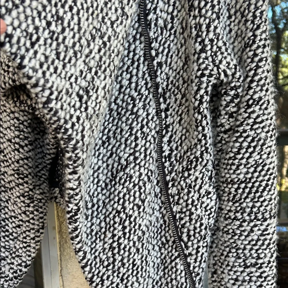 Blank NYC Black and White Teddy Jacket - Picture 3 of 6